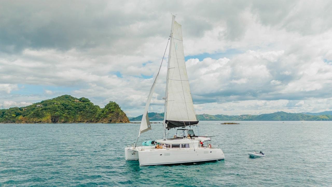 Catamaran photo 1