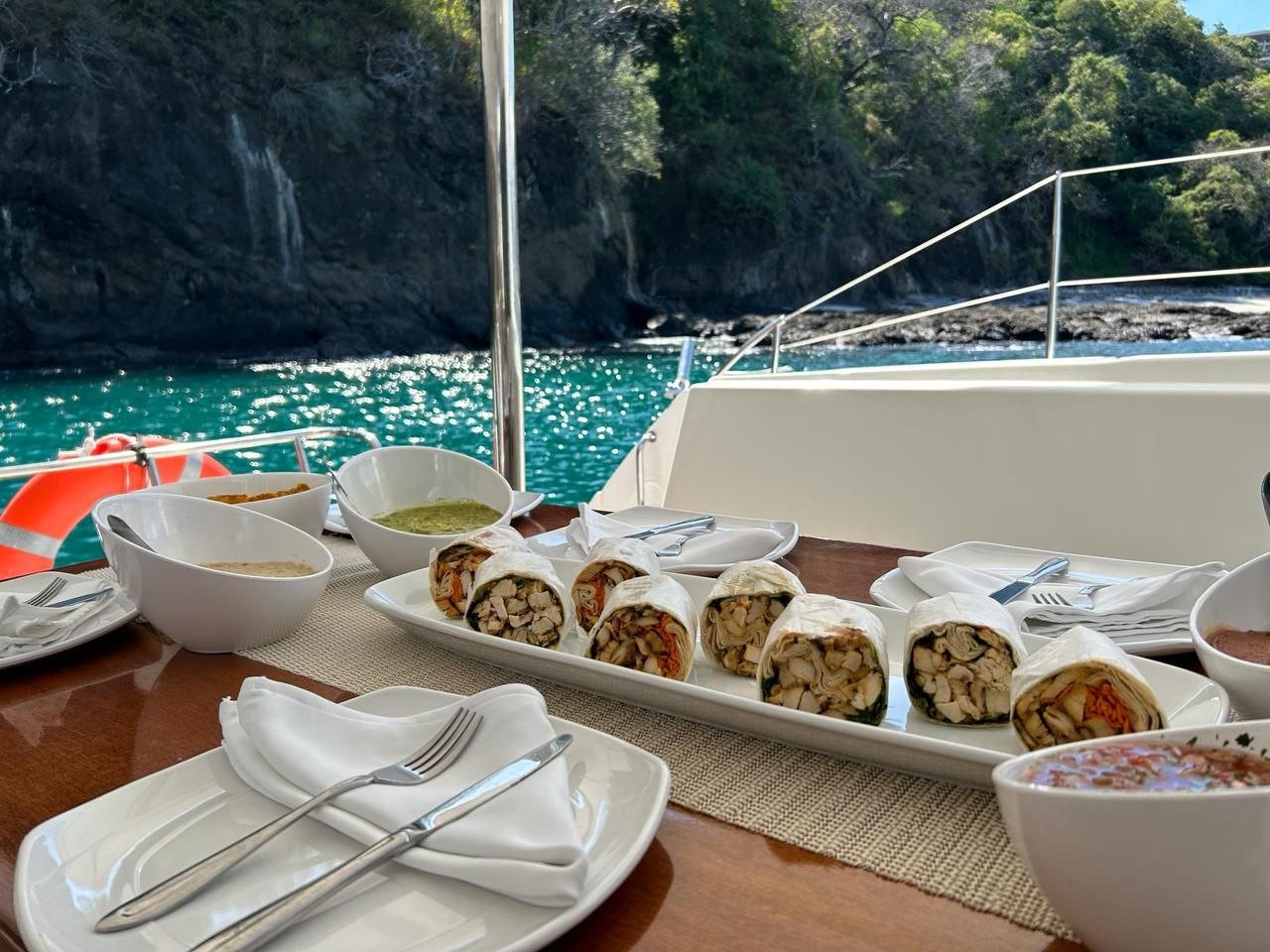 Catamaran photo 8